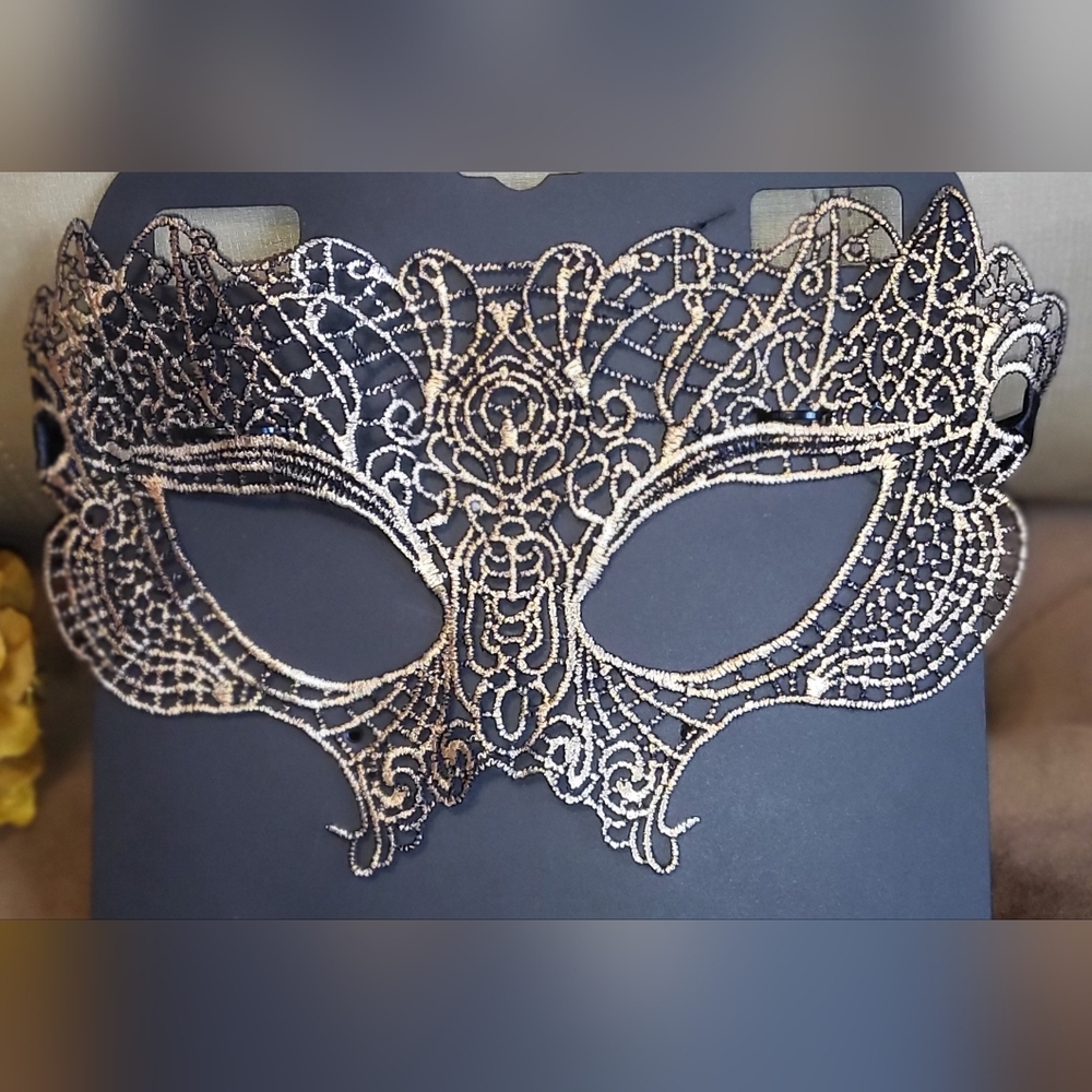 Intricate Black Lace Masquerade Mask